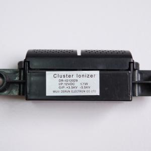 Cluster ionizer